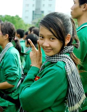 400 người đi bộ từ Làng Sen về đến Nhà Rồng - 10