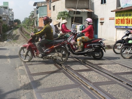 TPHCM kiến nghị làm đường sắt trên cao - 1