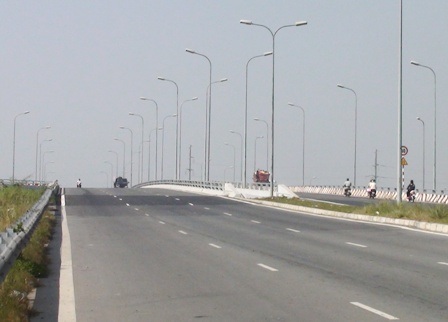 Nạn mất cắp trên đường Võ Văn Kiệt - 1