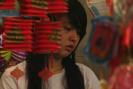 Giới trẻ Sài thành làm dáng bên đèn - 7