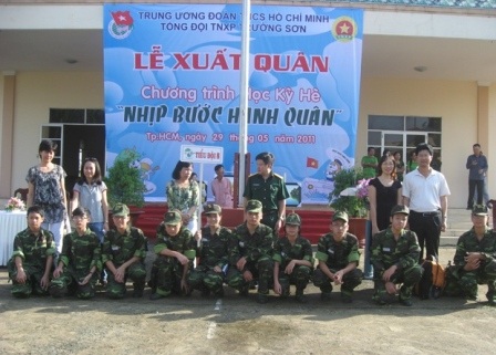 “Chiến sĩ nhí” nhộn nhịp hành quân - 1