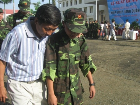 “Chiến sĩ nhí” nhộn nhịp hành quân - 4