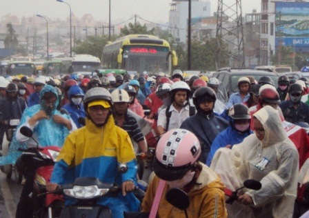 TPHCM: Kẹt xe tăng đột biến - 1