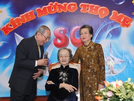 Rộn ràng mừng thọ cha mẹ nhân mùa Vu Lan - 1