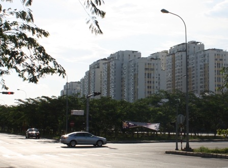 Khách hàng phải đóng tiền sử dụng đất - 1