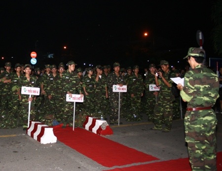 “Chiến sĩ hải quân nhí” góp đá xây Trường Sa - 1