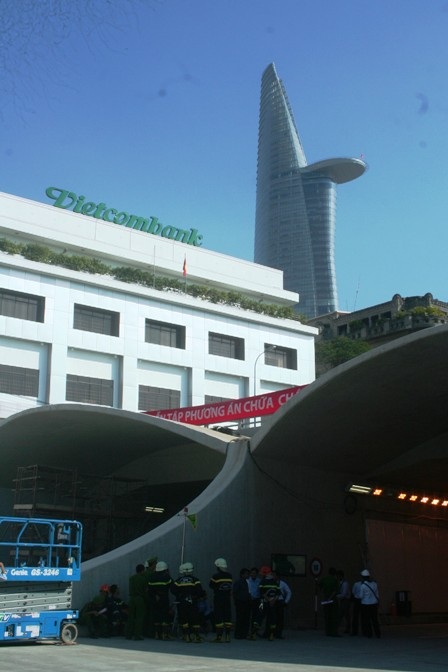 Khám phá hầm dìm chạy dưới đáy sông Sài Gòn - 2