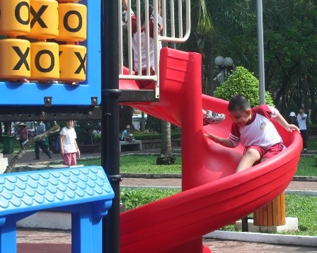 Khánh thành khu vui chơi trẻ em tại trung tâm thành phố - 10