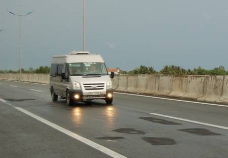 Doanh nghiệp "cầu cứu" Chính phủ về phí cao tốc TPHCM - Trung Lương - 1