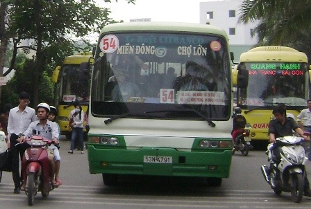 Tăng cường 1.400 chuyến xe buýt phục vụ lễ 30/4 và 1/5