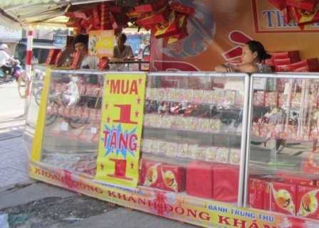 …và mỏi mắt mong chờ khách đến