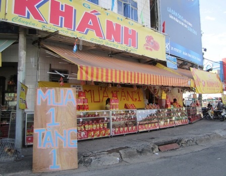 Cửa hàng trên đường Bà Hom, quận 6