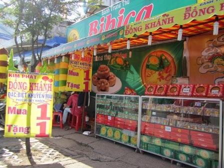 Cửa hàng trên đường Hồng Bàng , phường 14, quận 6