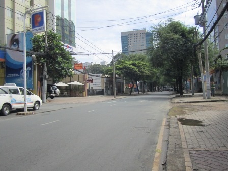 Đường Nguyễn Thị Minh Khai