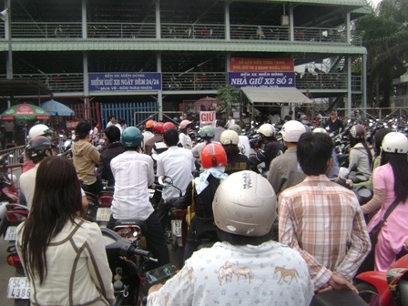 Hiện TPHCM đang kêu gọi phát triển bãi đậu xe ngầm, bãi đậu xe cao tầng