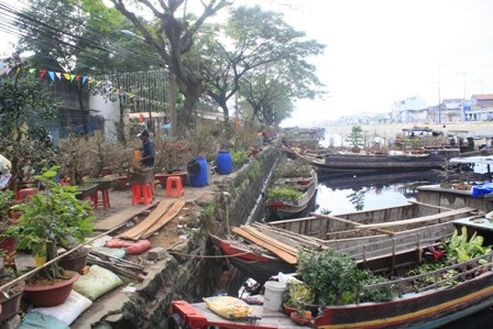 Lần đầu tiên TPHCM tổ chức đua thuyền truyền thống trên kênh Tàu Hủ - Bến Nghé