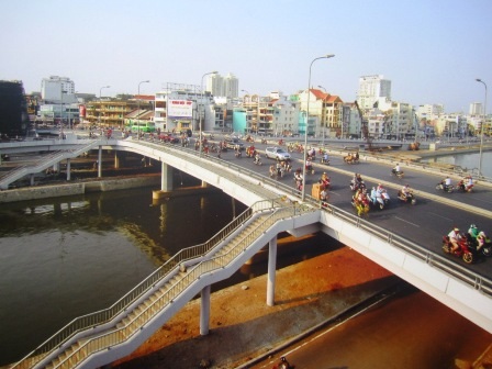 Nay
đã xây cầu mới