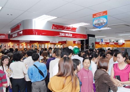 Ngành bán lẻ: Kẻ khóc, người cười - 3 Nguyễn Kim đặt mục tiêu chiếm lĩnh 30% - 40% thị trường cả nước trong 3 năm tới