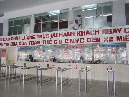 Khung cảnh vắng vẻ lạ thườn