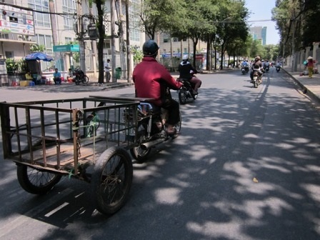 Nguyễn Thị Minh Khai là một trong những tuyến đường xe 3, 4 bánh tự chế hoạt động nhộn nhịp nhất
