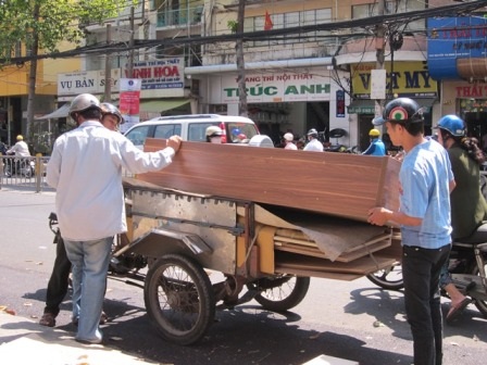 Nguyễn Thị Minh Khai là một trong những tuyến đường xe 3, 4 bánh tự chế hoạt động nhộn nhịp nhất
