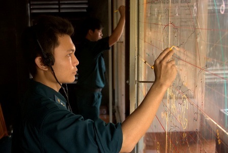 Ánh sáng thép – vẻ đẹp của người lính - 8 “Bút chì là cây súng” của tác giả Nguyễn Trung Trực
