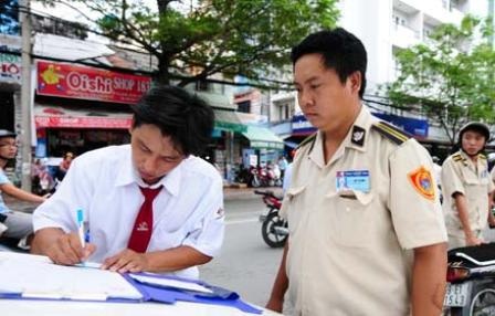 Bỏ Thanh tra xây dựng cấp quận, huyện, phường, xã - 1 Công việc chủ yếu của TTXD cấp quận, phường ở TPHCM chủ yếu là… giữ trật tự đường phố