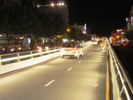 Ánh sáng vẫn đủ cho phương tiện lưu thông bình thường