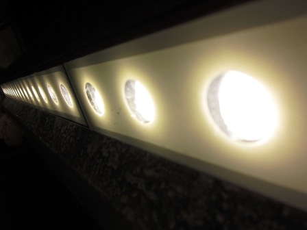 Bí mật nằm ở hệ thống đèn led được đặt ẩn trong lan can cầu