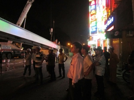 Hợp long cầu vượt Lăng Cha Cả