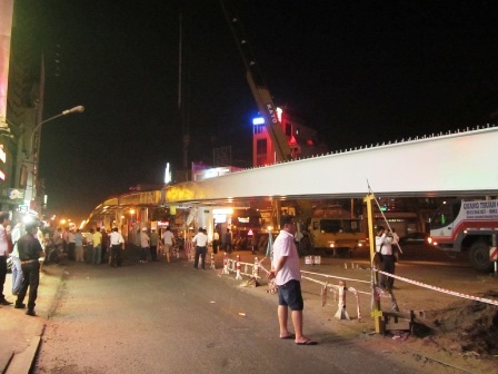 Vì hợp long vào giữa đêm nên không ảnh hưởng đến giao thông qua nút giao này