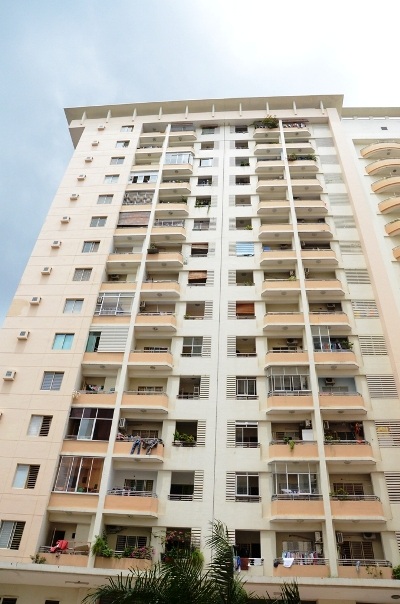 Ban công chung cư cao tầng là nơi tiềm ẩn nguy hiểm chết người đối với trẻ nhỏ