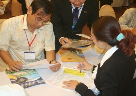 Một công việc tạm trong thời buổi khó tìm việc cũng là giải pháp cho các tân cử nhân (ảnh minh họa)