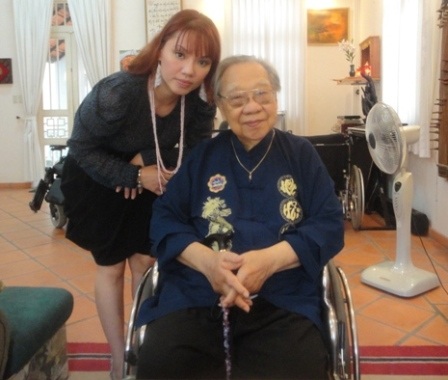 Giáo sư Trần Văn Khê cũng tham gia chương trình