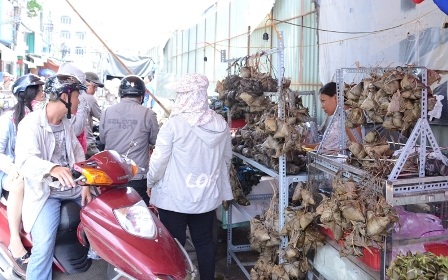 Và cả trên các tuyến đường lớn