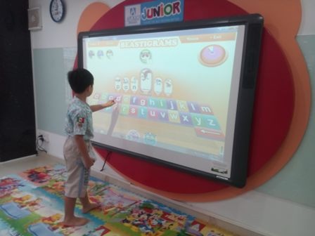 Apollo khai trương trung tâm Anh ngữ dành riêng cho trẻ em - 3 Trẻ được học với những trang thiết bị hiện đại nhất