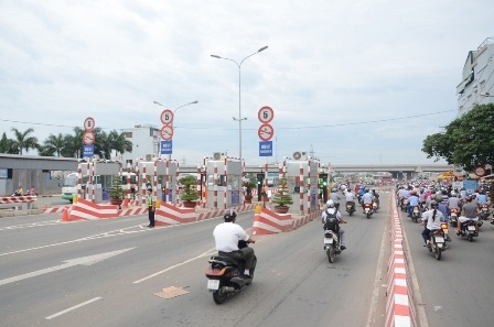Đường thông thoáng, không kẹt khủng khiếp như các ngày trước đó, đặc biệt là ở các làn xe ô tô