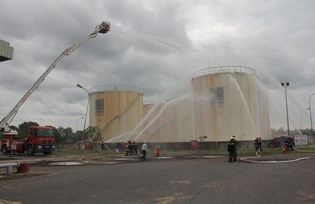 CS PCCC Tây Ninh diễn tập chữa cháy tại kho xăng dầu