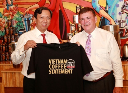 Ông Kip Cheroutes - Giảng viên Đại học Denver (Mỹ)