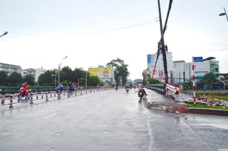 Cầu Bông cũ sẽ bị đóng để xây cầu mới