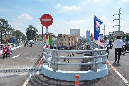 Góc nối giữa 2 nhánh cầu