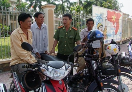 Bác tài xe ôm mưu trí nhiều lần bắt trộm