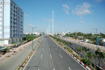 UBND thành phố yêu cầu chọn các tuyến đường mới hoàn thành.