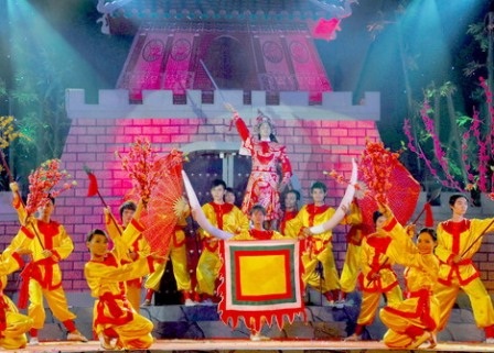 Hàng vạn người chen chân xem hội chiến thắng Ngọc Hồi - Đống Đa