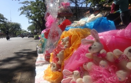 Thị trường quà tặng rất
đa đạng về hình thức, giá cả