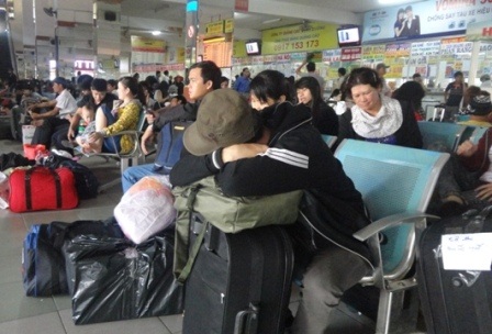 Mệt mỏi vì chờ xe