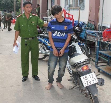 Tên cướp cùng chiếc xe gây án