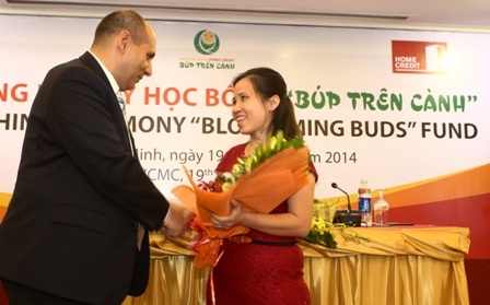 Hỗ trợ con em công nhân đi học mầm non - 1 Hỗ trợ con em công nhân đi học mầm non
