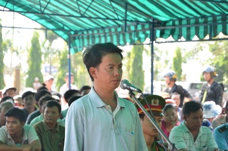 Cha bị cáo Tường phân trần con mình còn trẻ tuổi, nông nổi, không được dạy dỗ đầy đủ