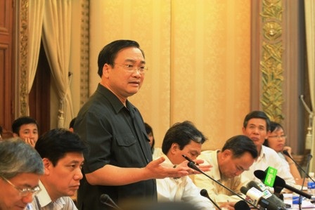 Yêu cầu thống nhất công nghệ chuẩn cho tàu điện ngầm - 2 Phó Thủ tướng Hoàng Trung Hải làm việc với các bên liên quan tại trụ sở UBND TPHCM